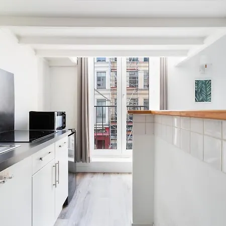 Magnifique - Republique Beaux-arts