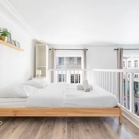 Magnifique - Republique Beaux-arts